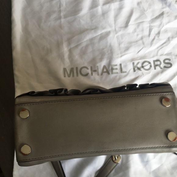 Michael Kors purse - Picture 3 of 7